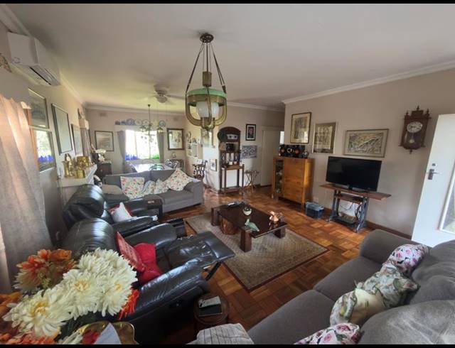 4 BEDROOM HOUSE FOR SALE IN PRESTBURY